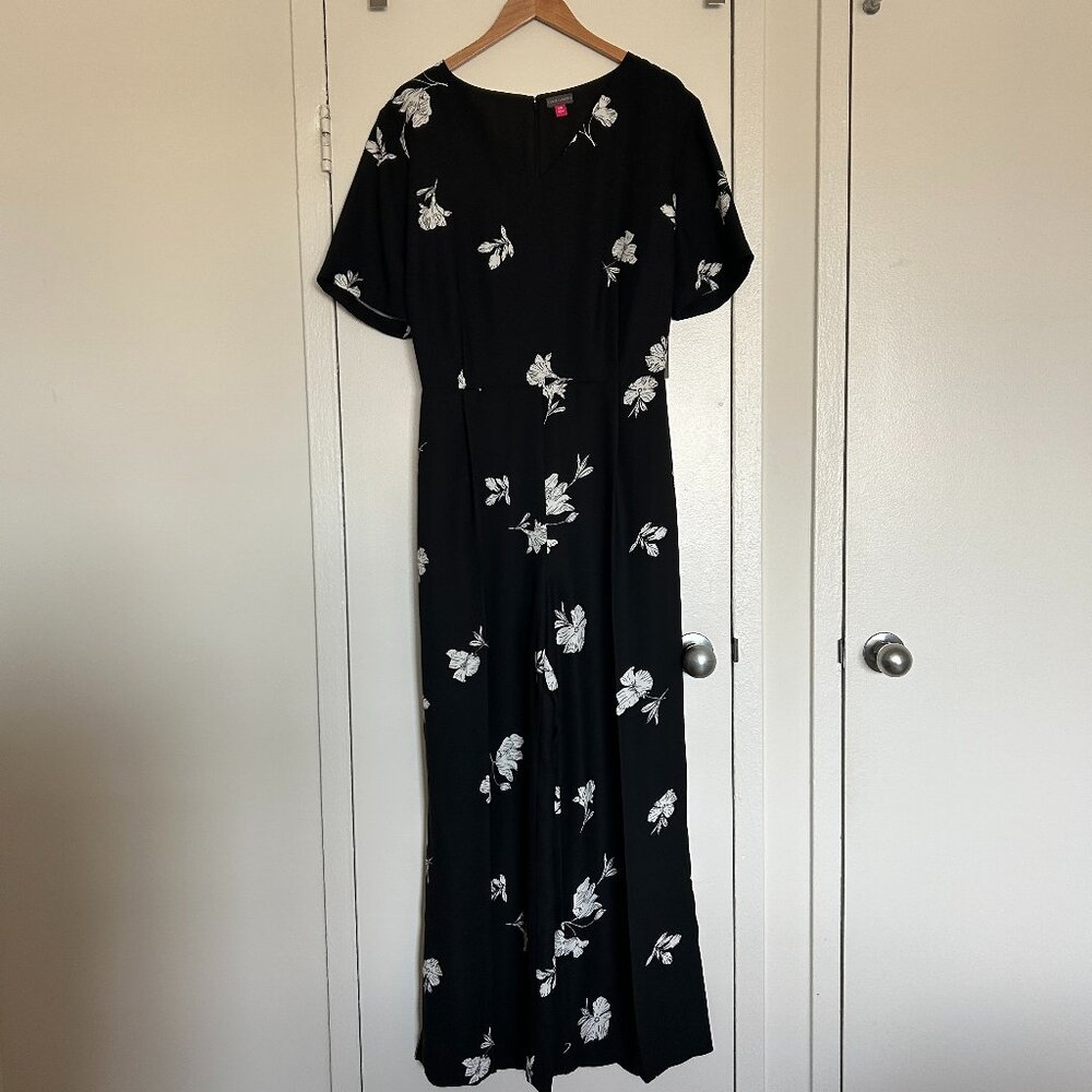 Vince Camuto Short Sleeve Floral Wide Leg Jumpsuit Black & White NWT (Size 16W)